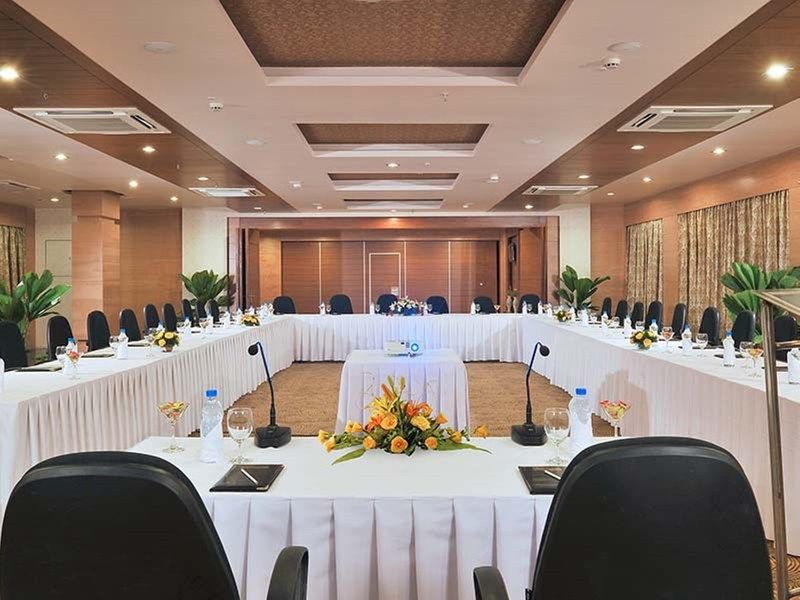 Fortune Jp Palace, Mysore - Member Itc Hotels' Group Esterno foto The meeting room of the ASEAN Secretariat